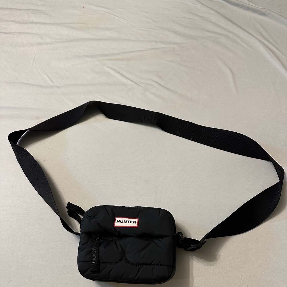 Hunter Puff Crossbody Bag